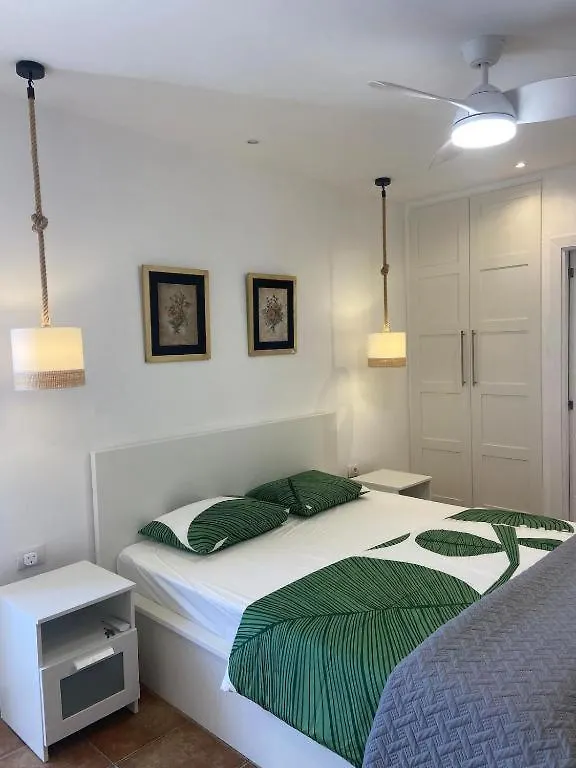Apartment Cozy 3 Bedroom Townhouse Arona