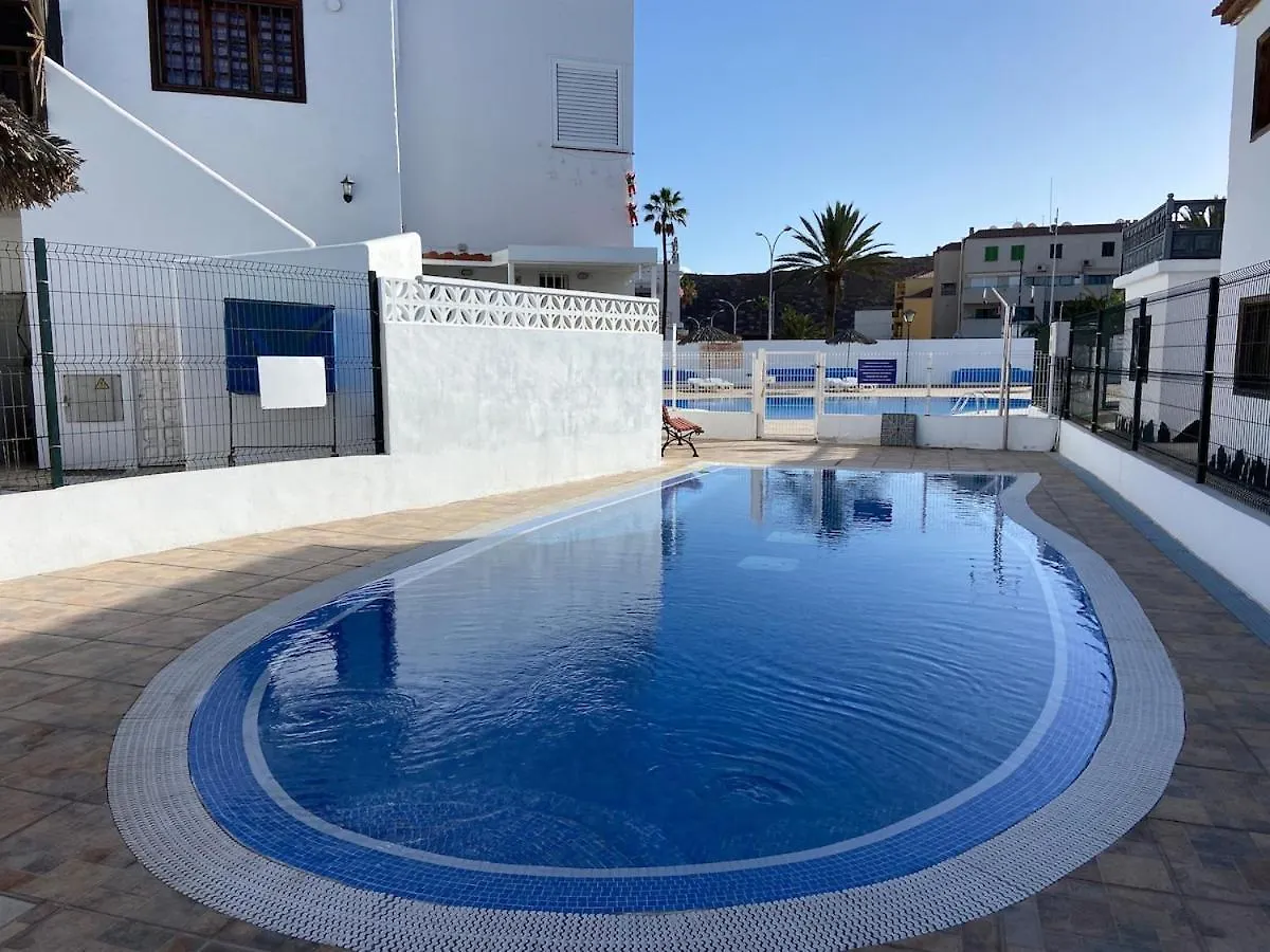 Apartment Cozy 3 Bedroom Townhouse Arona