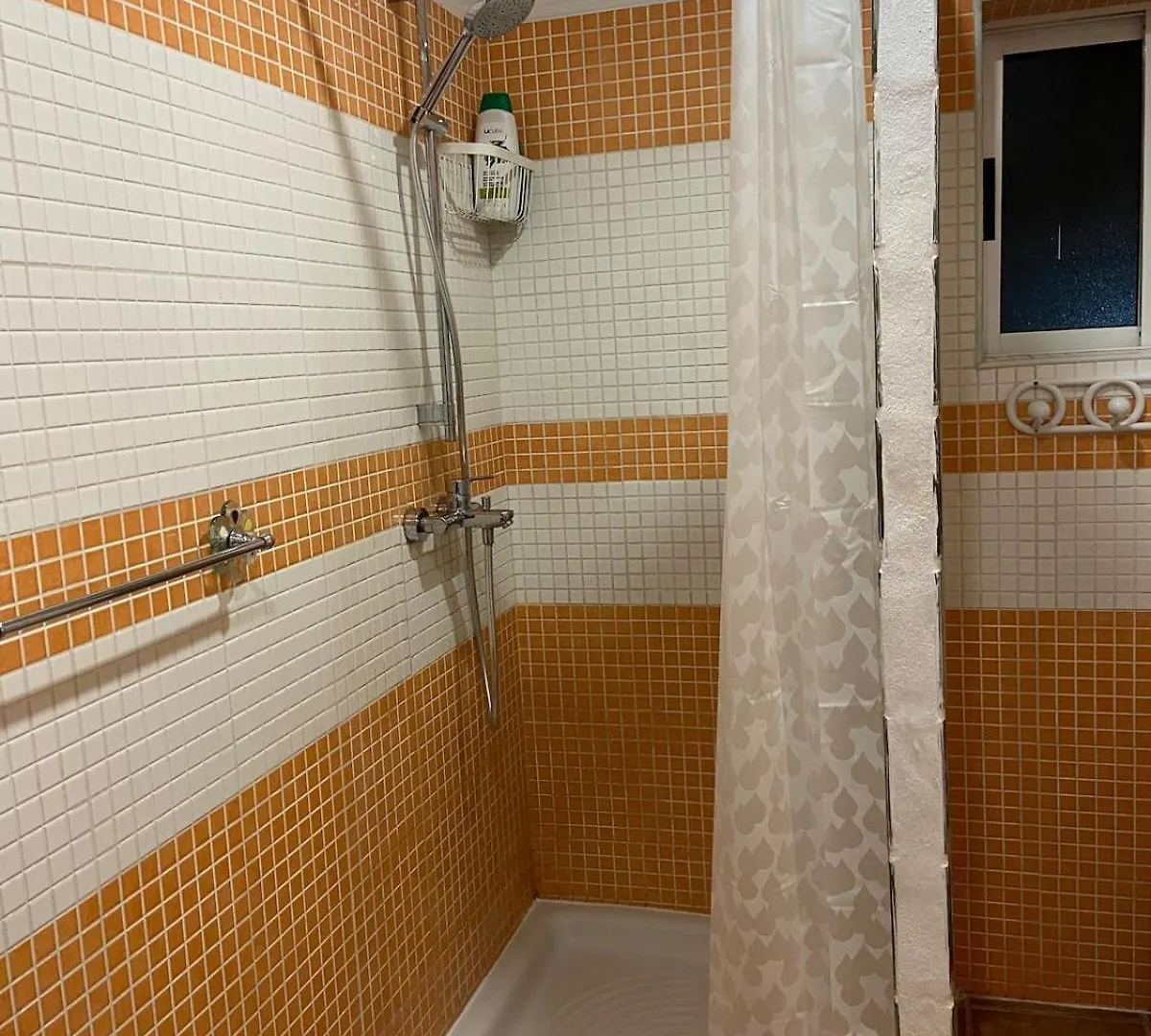 Cozy 3 Bedroom Townhouse Arona  Apartment